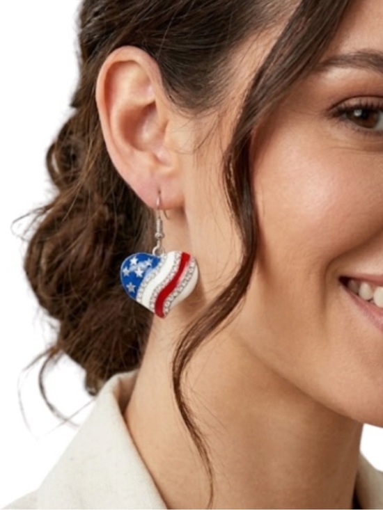 CC and Me Boutique Jewelry - Patriotic Red White Blue Heart Earrings NWT Americana USA July 4th NWT
C3